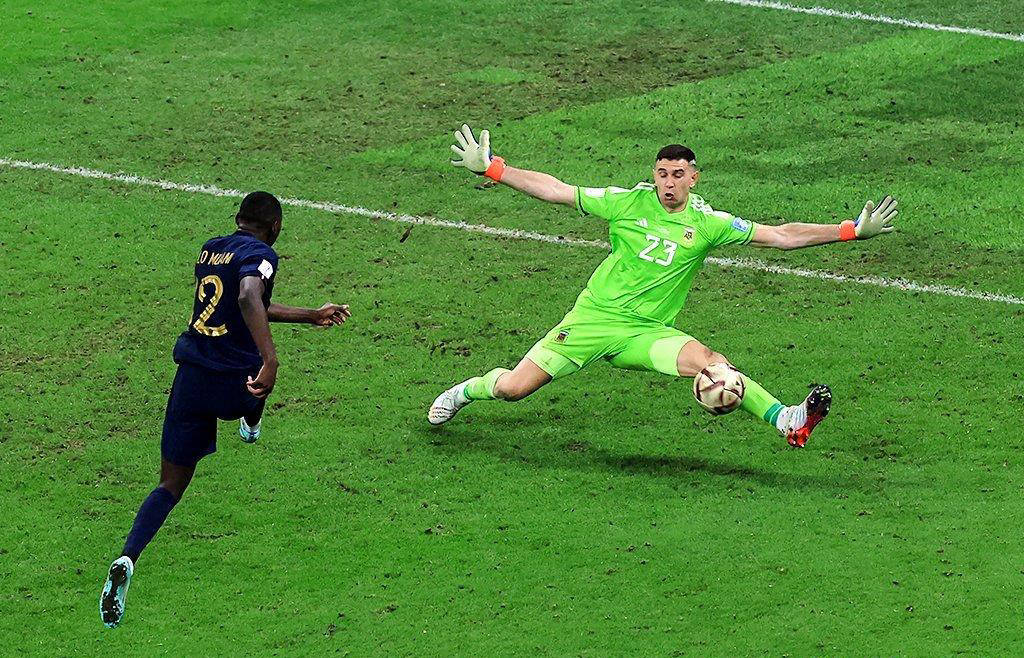 巴萨目标大马丁，特尔斯特或或离队，法甲新星考虑加盟