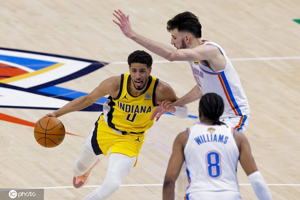 哈里伯顿全场0运动战进球仅4分 麦康奈尔神奇发挥难救主